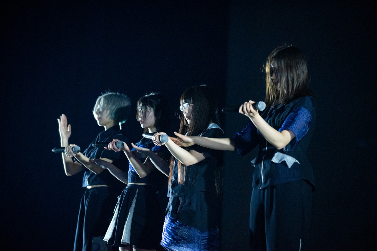 Maison book girl「Solitude HOTEL 7F」の様子。（撮影：稲垣謙一）