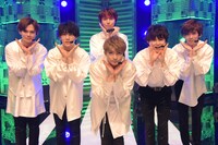 超特急。ポーズはタクヤ考案。