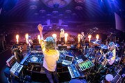 「MAN WITH A MISSION presents Chasing the Horizon World Tour 2018/2019～JAPAN Extra Shows～」北海道・真駒内セキスイハイムアイスアリーナ公演の様子。