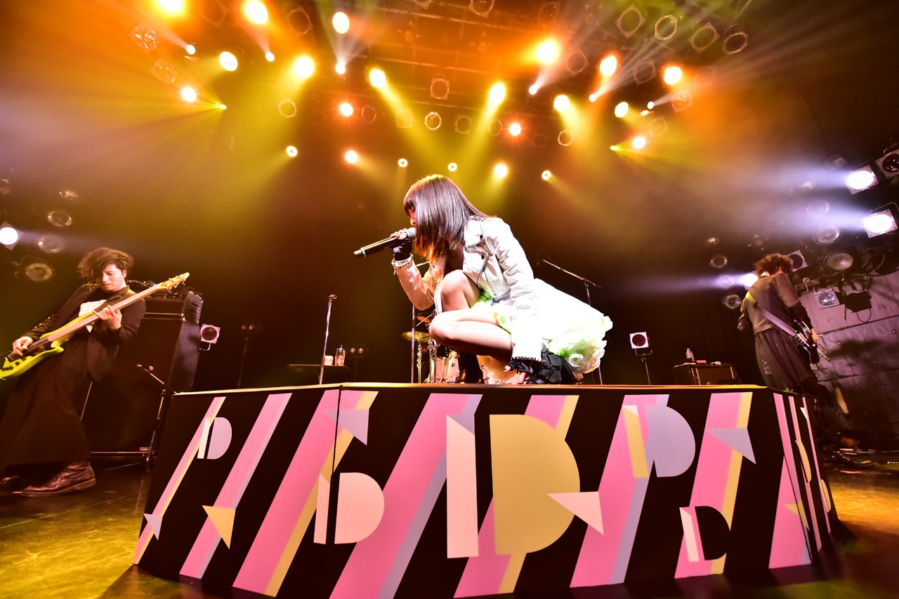 綾野ましろ「One-man Live 2019『ID -fourth spring-』」の様子。（Photo by Makiko Takada）
