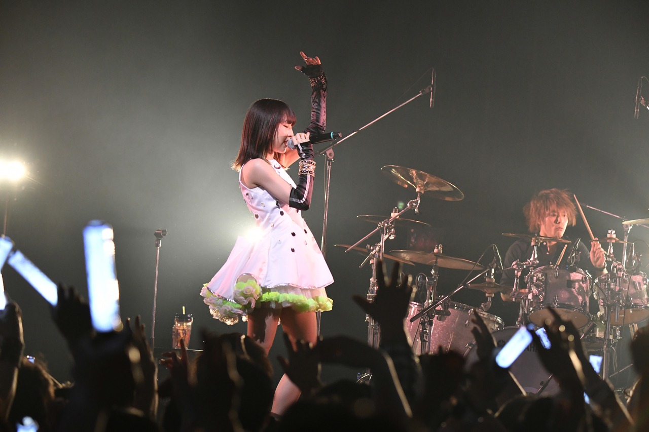 綾野ましろ「One-man Live 2019『ID -fourth spring-』」の様子。（Photo by Makiko Takada）