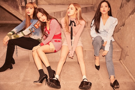 BLACKPINK「BLACKPINK」より。