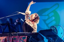 クラムボンのライブの様子。