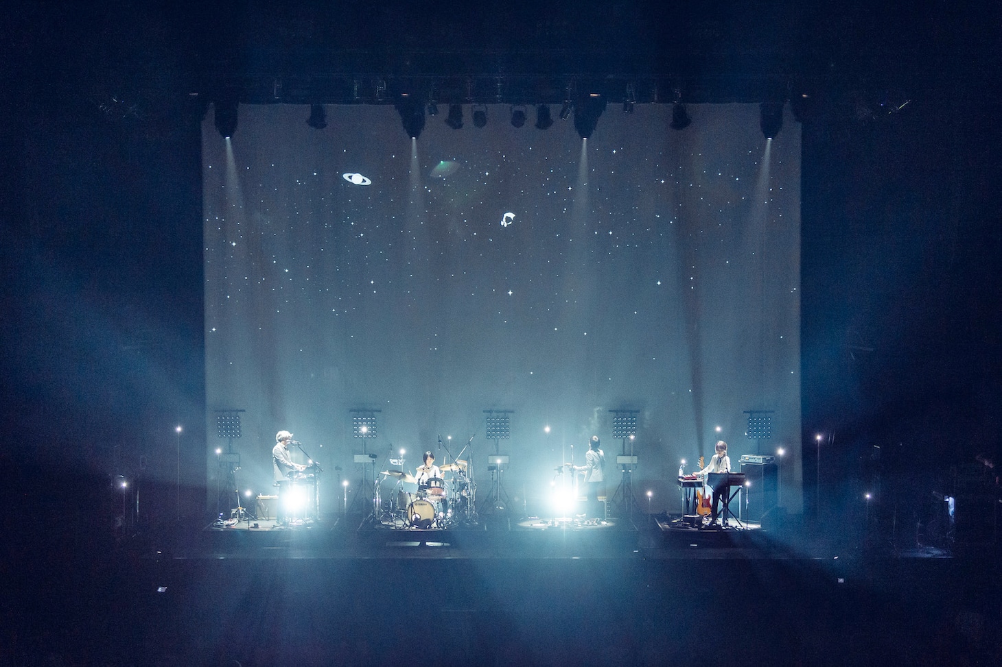 Corneliusのライブの様子。