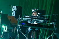 GODIEGOのライブの様子。