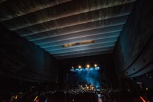 私立恵比寿中学「エビ展の前夜祭 ～開校10周年をお祝いする夜～」の様子。