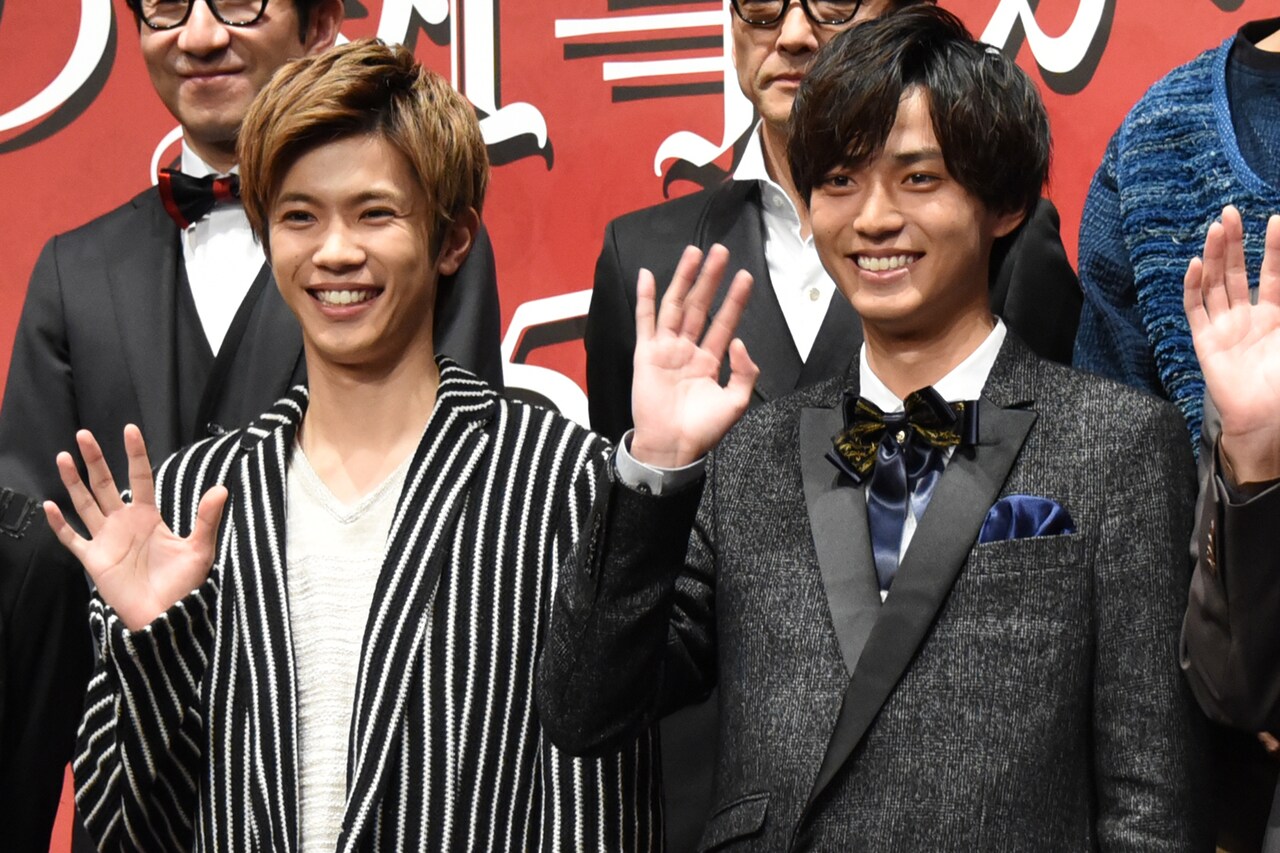 左から神宮寺勇太、永瀬廉。