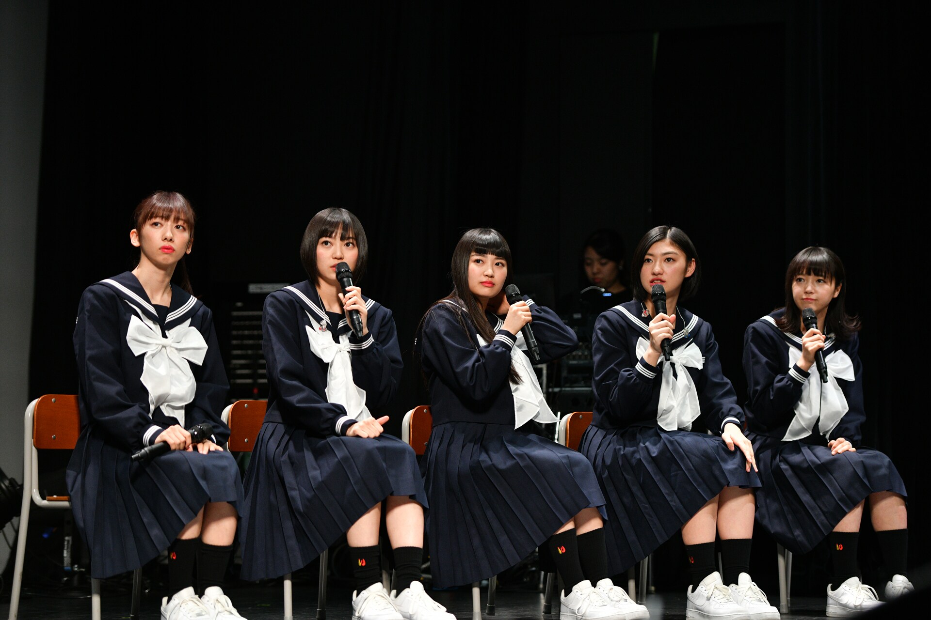 エビ中、10周年をお祝いした夜！満員ホールに響いた笑い声と「いやーさ