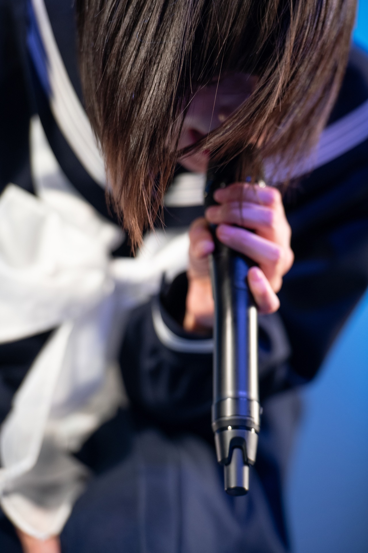 安本彩花