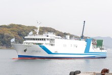 広島国際フェリーポートに入港するSTU48号。(c)STU48