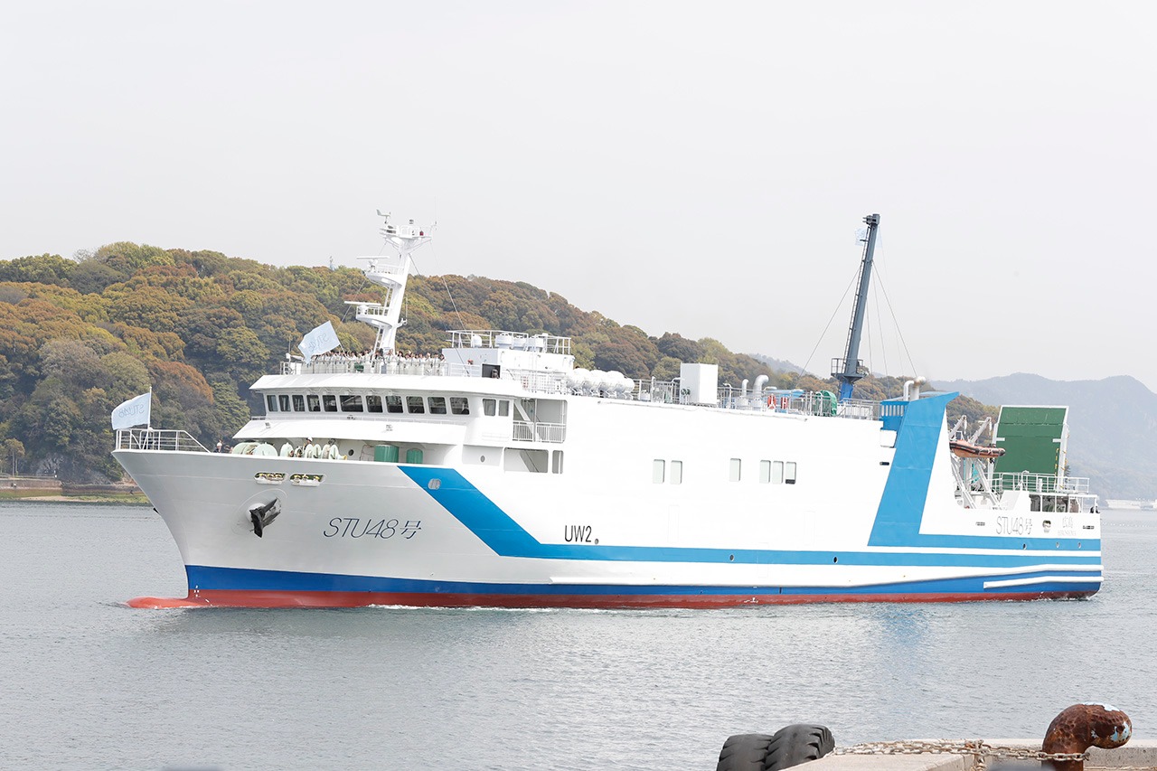 広島国際フェリーポートに入港するSTU48号。(c)STU48