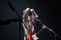 「スラッシャー、大好き！」とハートマークを作る矢部昌暉。