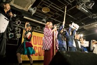 東京・タワーレコード渋谷店B1F CUTUP STUDIOでのミニライブ＆表彰式の様子。（撮影：外林健太）