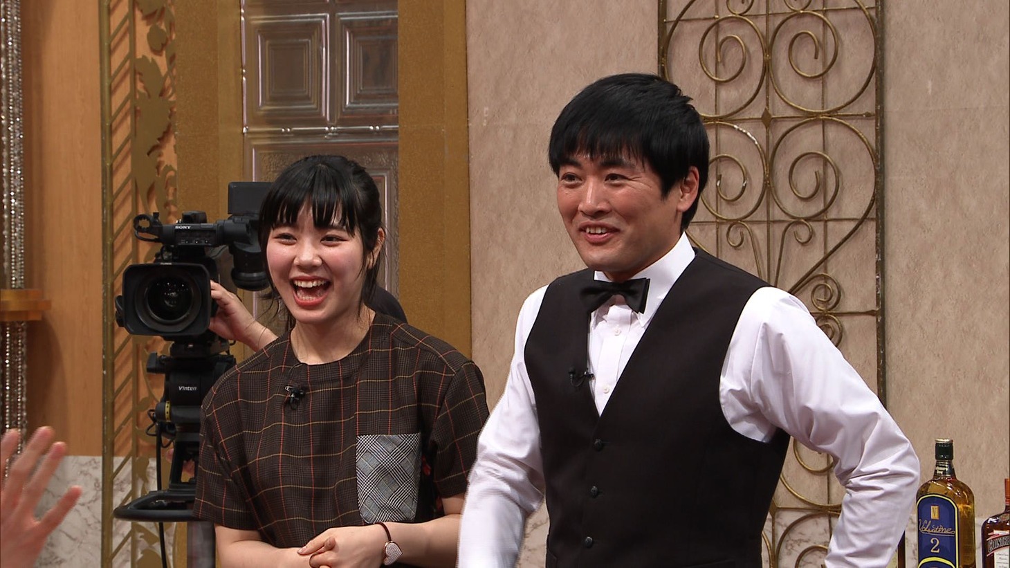 「スナック眉村ちあき」の様子。(c)テレビ東京