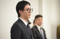 今年4月の謝罪会見時の浦田直也（AAA）。