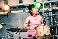 ユナ（Dr, Cho / CHAI）（撮影：小杉歩）