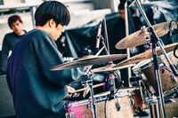 川上輝（Dr / D.A.N.）（撮影：小杉歩）