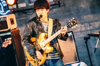 角舘健悟（Vo, G / Yogee New Waves）（撮影：小杉歩）