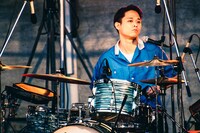 粕谷哲司（Dr / Yogee New Waves）（撮影：小杉歩）