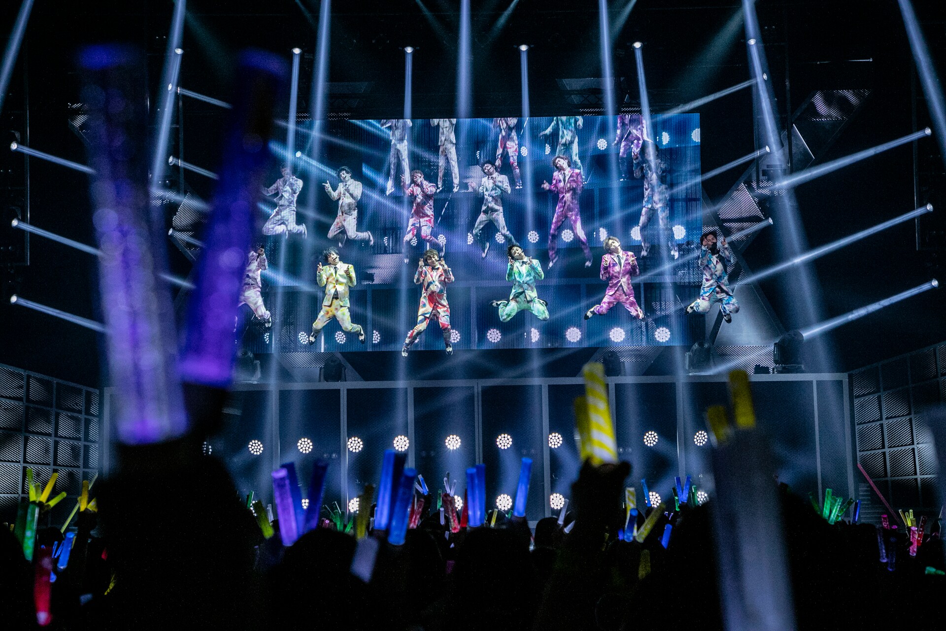 超特急、10万人動員ツアー「EUPHORIA」開幕！テーマ曲「Hey Hey Hey