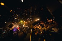 HOWL BE QUIET「HOWL BE QUIET 2019 ONE MAN LIVE」最終公演の様子。（撮影：山川哲矢）