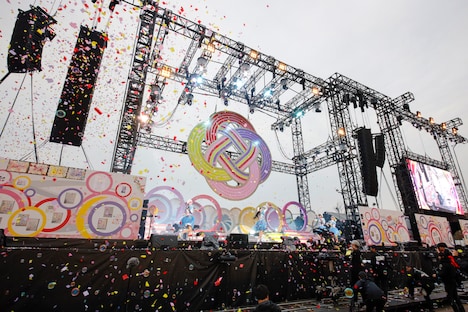 「ももクロ春の一大事2019 in黒部市 ～笑顔のチカラ つなげるオモイ～」の様子。（Photo by HAJIME KAMIIISAKA＋Z）