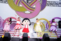 ももいろクローバーZとちびまる子ちゃん。（Photo by HAJIME KAMIIISAKA＋Z）