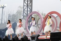 「ももクロ春の一大事2019 in黒部市 ～笑顔のチカラ つなげるオモイ～」の様子。（Photo by HAJIME KAMIIISAKA＋Z）