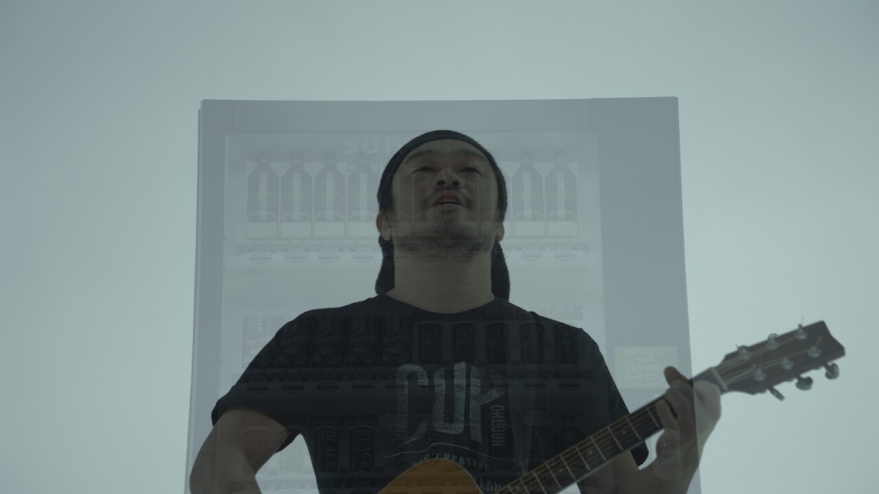 竹原ピストルが自販機と一体化、BOSS動画で「My Way」歌う