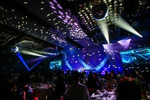 過去に行われたYOSHIKIディナーショーの様子。