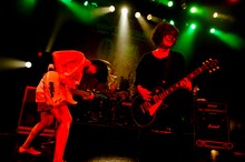 「au Presents ヤバイTシャツ屋さん ～au癒着記念、意識ヤバすぎ！ヤバ杉くんライブ～ in association with Apple Music BIGCAT 20th Anniversary」の様子。（Photo by Yukihide "JON…" Takimoto ）