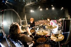 ヤバイTシャツ屋さん、思い出のBIGCATで「これが本当のタンクトップ 