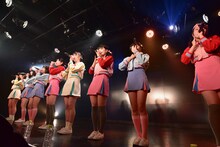 「ハコイリ▽ムスメの定期便4月号～鳴り響け！恋のロックンロール～」の様子。