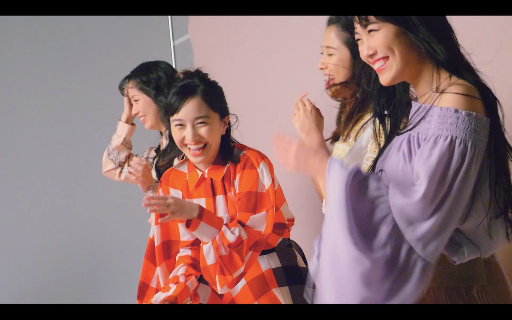 ももいろクローバーZ「MOMOIRO CLOVER Z」ティザー映像のワンシーン。