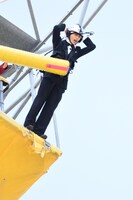 バンジージャンプに挑むタクヤ。