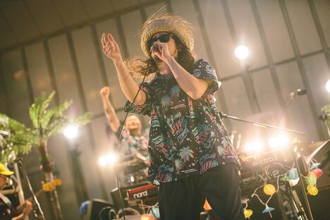 サイトウ“JxJx”ジュン（Organ, Vo）(撮影：三浦知也)