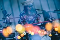 サイトウ“JxJx”ジュン（Organ, Vo）(撮影：三浦知也)