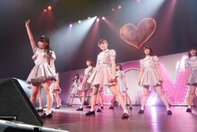 =LOVE「今、この船に乗れ！」東京・Zepp Tokyo公演の様子。（Photo by Ken Ishii）