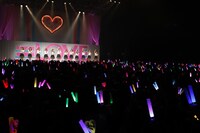 =LOVE「今、この船に乗れ！」東京・Zepp Tokyo公演の様子。（Photo by Ken Ishii）