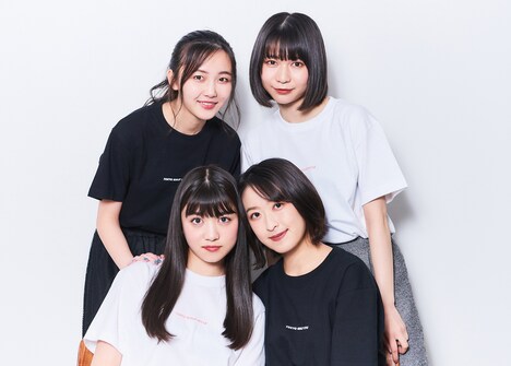 コラボTシャツを着用した東京女子流。