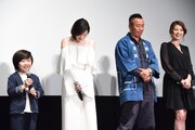 左から潤浩、広末涼子、長渕剛、飯島直子。