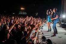 SHEENA & THE ROKKETSの野音公演の様子。