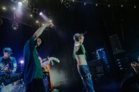 左からライアン・ヘムズワース、Ryugo Ishida、NENE。（Photo by Jun Yokoyama @yokoching）