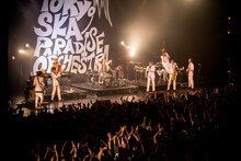 東京スカパラダイスオーケストラ「30th Anniversary Live『Are you ready for TOKYO SKA?』」の様子。（撮影：関瑠惟）