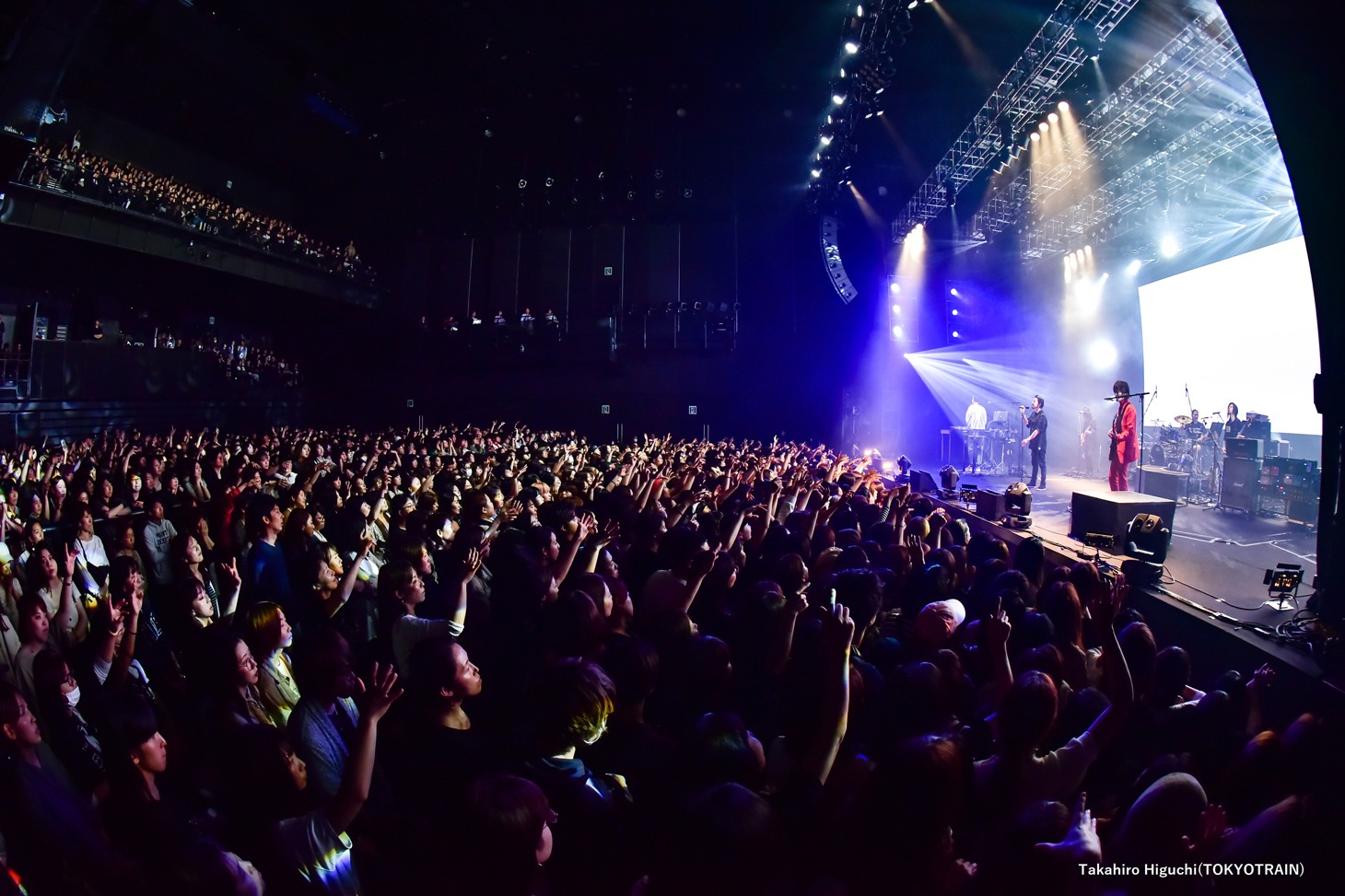 THE XXXXXXの1stワンマンライブの様子。
