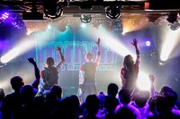 Malcolm Mask McLaren「Counterattack of idiot」の様子。（写真提供：エイジアプロモーション）