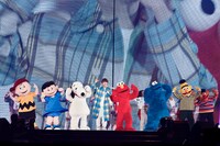 人気画像9位は「Nissy、東京ドームで見せた“Nissy Entertainment”の集大成！ツアー熱狂の終幕」より、「Nissy Entertainment "5th Anniversary" BEST DOME TOUR」の様子。TM & (c)2019 Sesame Workshop(c)2019 Peanuts Worldwide LLCTM & (c)Universal Studios. All rights reserved