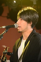 吉田結威（G, Vo）