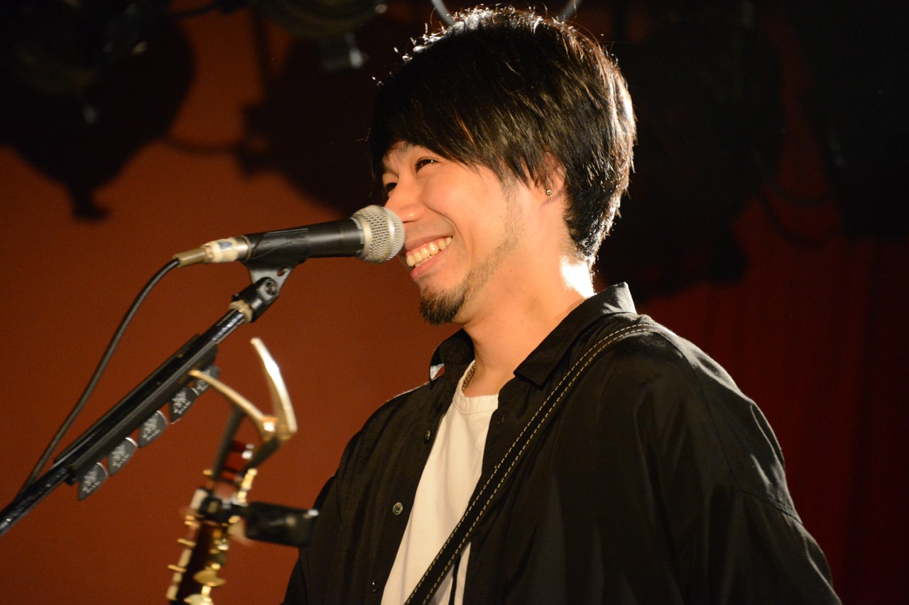 吉田結威（G, Vo）