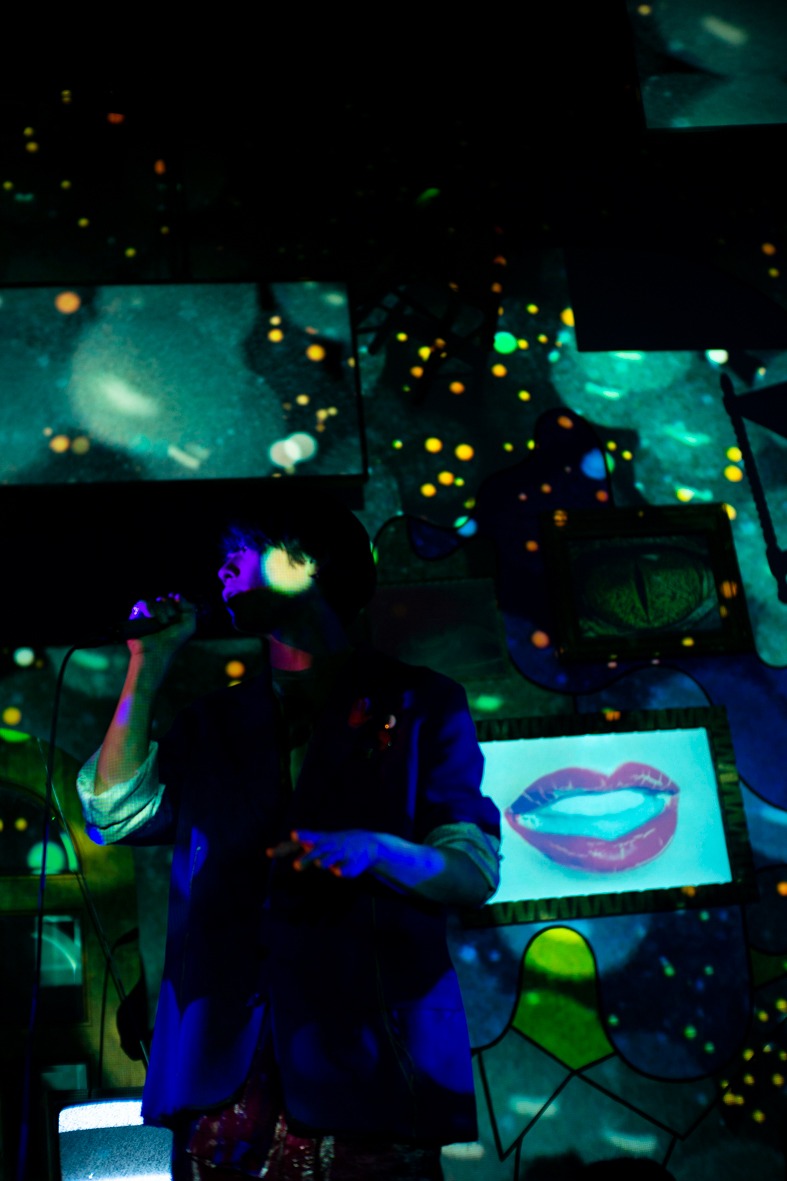 神山羊 プレミアムワンマンライブ「しあわせなおとなが眠るとき」の様子。（Photo by Ryuichi Taniura）